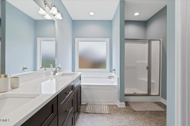 21 Oakbridge Way, Princeton, NC 27569