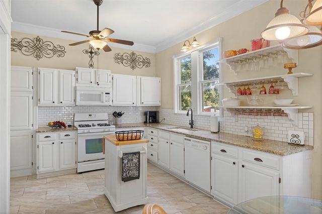 1008 Railroad, Thornton, TX 76687