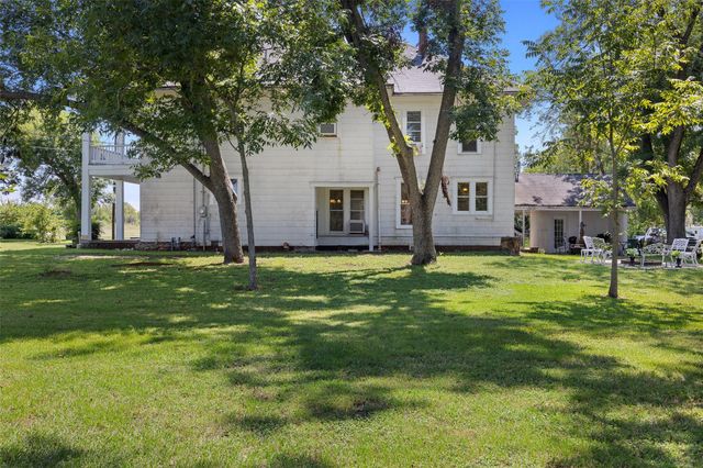 1008 Railroad, Thornton, TX 76687