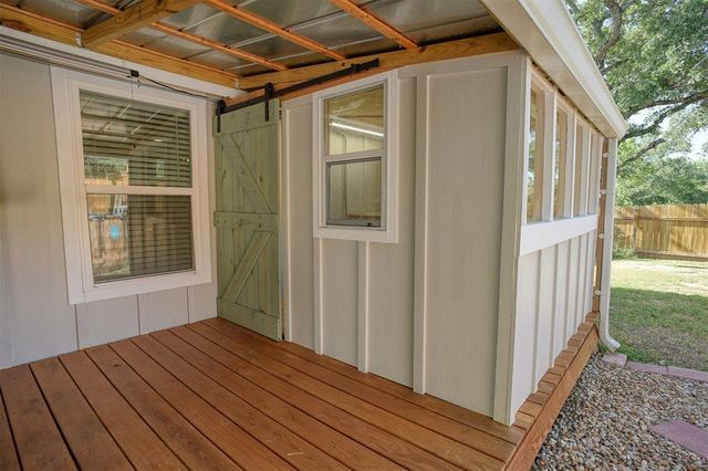 1217 Jones ST, Smithville, TX 78957