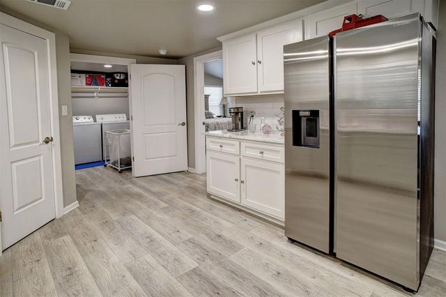 1217 Jones ST, Smithville, TX 78957