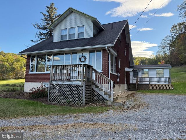 142 CASHMAN RD, Altoona, PA 16601