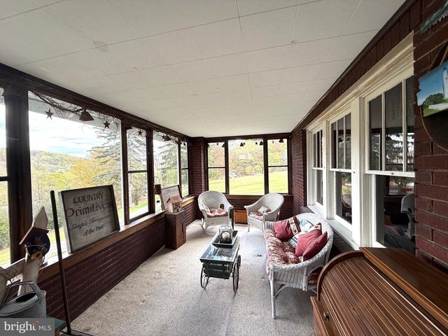 142 CASHMAN RD, Altoona, PA 16601