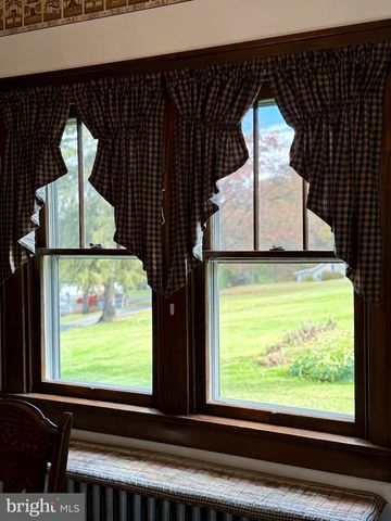 142 CASHMAN RD, Altoona, PA 16601