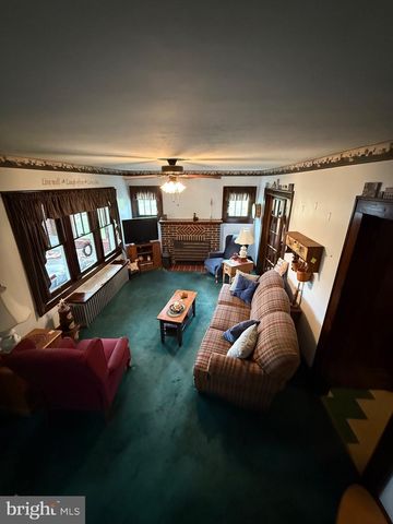 142 CASHMAN RD, Altoona, PA 16601