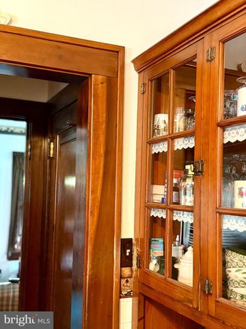 142 CASHMAN RD, Altoona, PA 16601