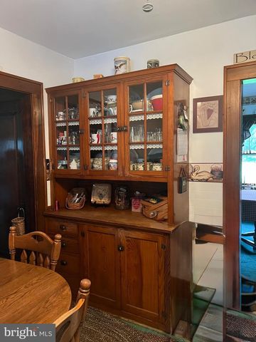 142 CASHMAN RD, Altoona, PA 16601