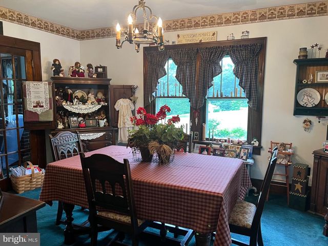 142 CASHMAN RD, Altoona, PA 16601