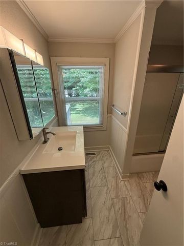 1408 Kenwood Street, Winston-salem, NC 27104