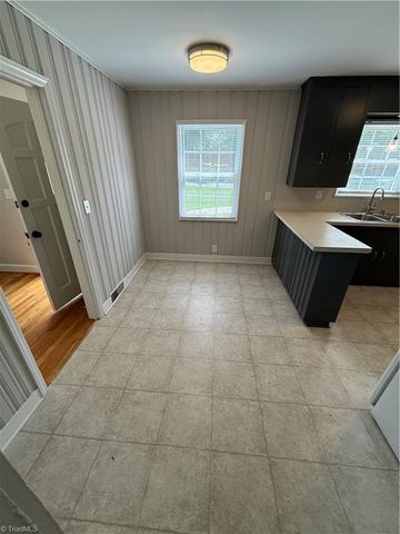 1408 Kenwood Street, Winston-salem, NC 27104