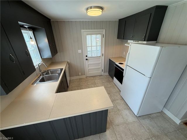 1408 Kenwood Street, Winston-salem, NC 27104