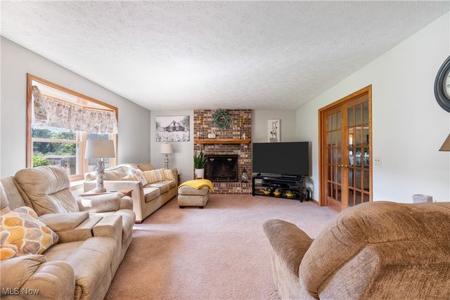 12340 Waterfall Avenue NW, Uniontown, OH 44685