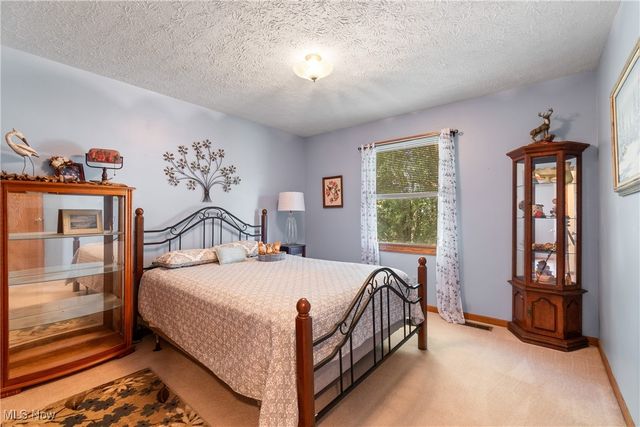 12340 Waterfall Avenue NW, Uniontown, OH 44685