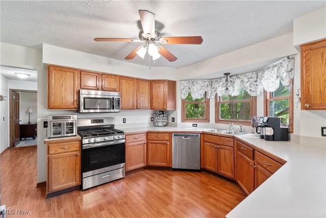 12340 Waterfall Avenue NW, Uniontown, OH 44685