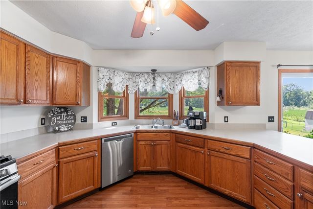 12340 Waterfall Avenue NW, Uniontown, OH 44685