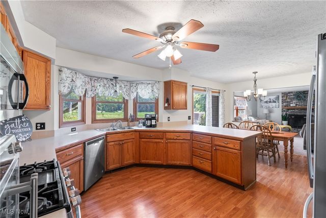 12340 Waterfall Avenue NW, Uniontown, OH 44685