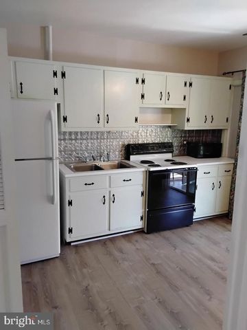 1240 E HIGH ST, Pottstown, PA 19464