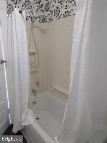 1240 E HIGH ST, Pottstown, PA 19464