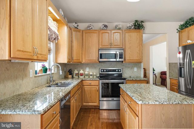 104 GLENCOE CT, Newark, DE 19702