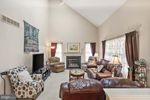 104 GLENCOE CT, Newark, DE 19702