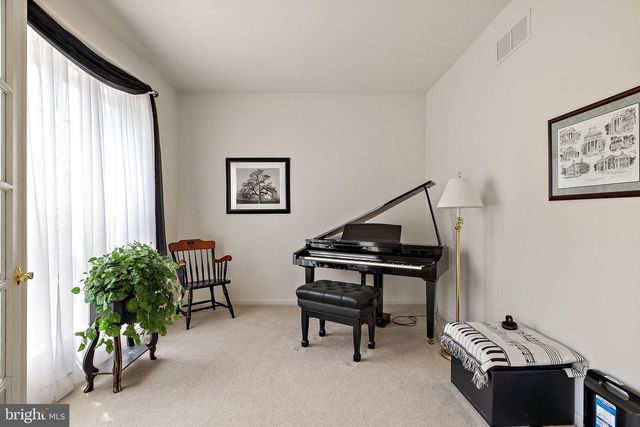 104 GLENCOE CT, Newark, DE 19702