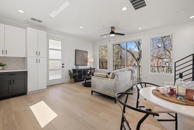 2608 Bristol DR B, Austin, TX 78723