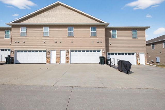 4503 Wild Rose Court, Cedar Falls, IA 50613