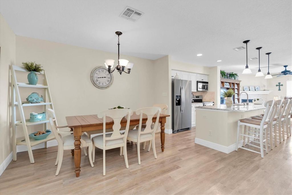 Image 16 of property listing at 641 GARLAND CIRCLE, Indian Rocks Beach, FL 33785