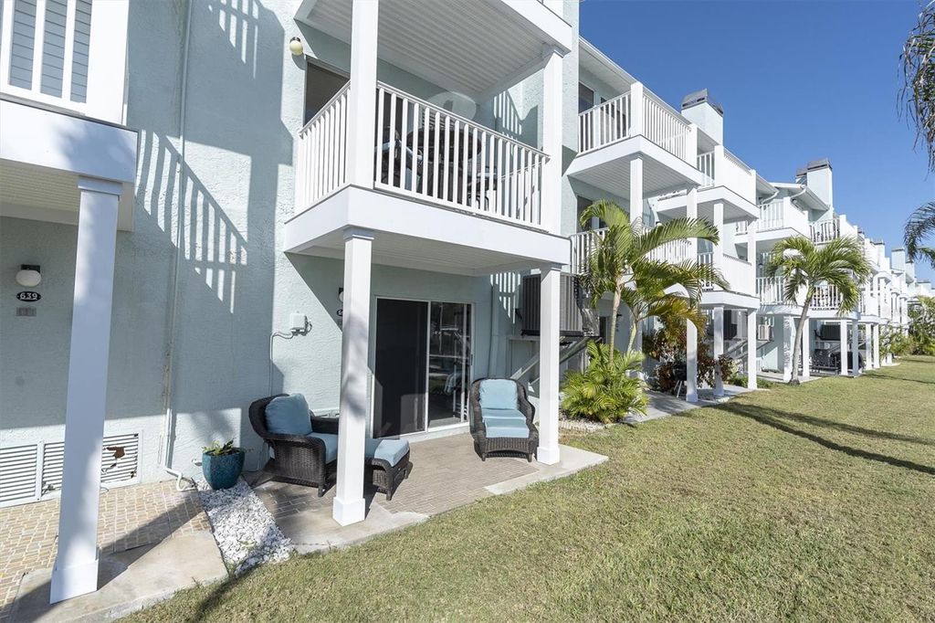 Image 37 of property listing at 641 GARLAND CIRCLE, Indian Rocks Beach, FL 33785