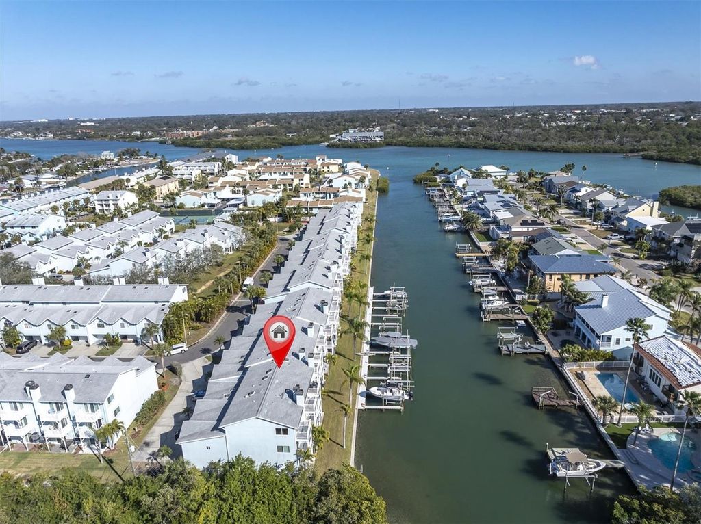 Image 40 of property listing at 641 GARLAND CIRCLE, Indian Rocks Beach, FL 33785