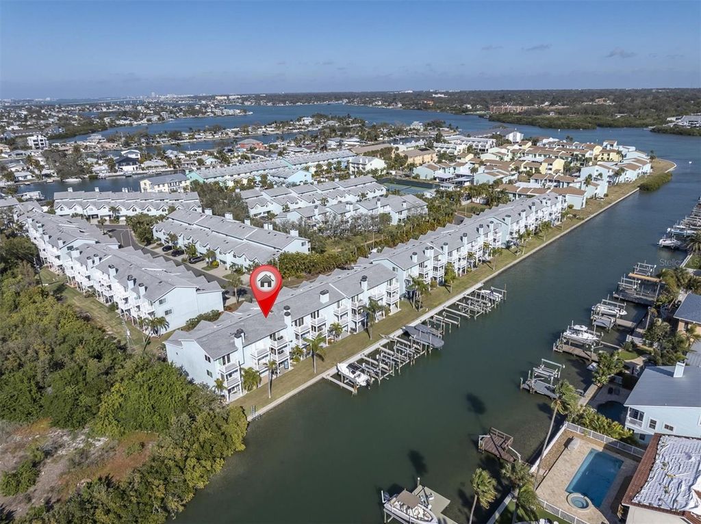 Image 44 of property listing at 641 GARLAND CIRCLE, Indian Rocks Beach, FL 33785