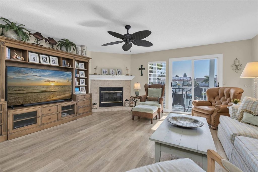 Image 9 of property listing at 641 GARLAND CIRCLE, Indian Rocks Beach, FL 33785