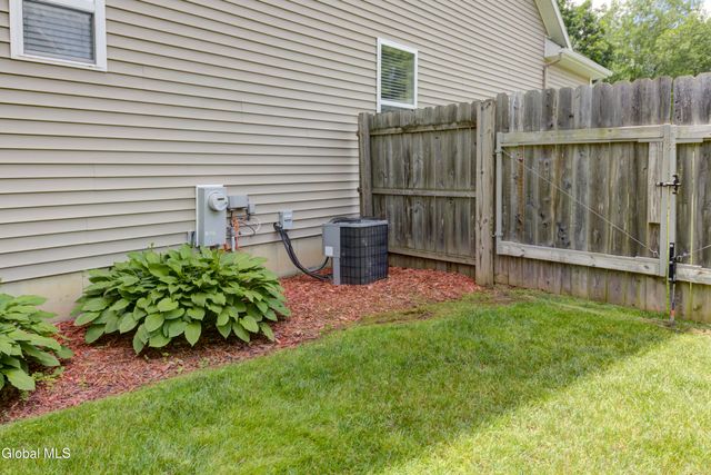 41 Glenview Drive, Scotia, NY 12302
