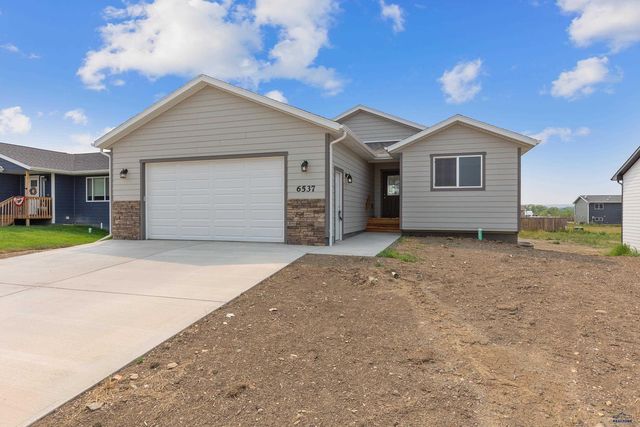 608 BULL RUN DR, Box Elder, SD 57719