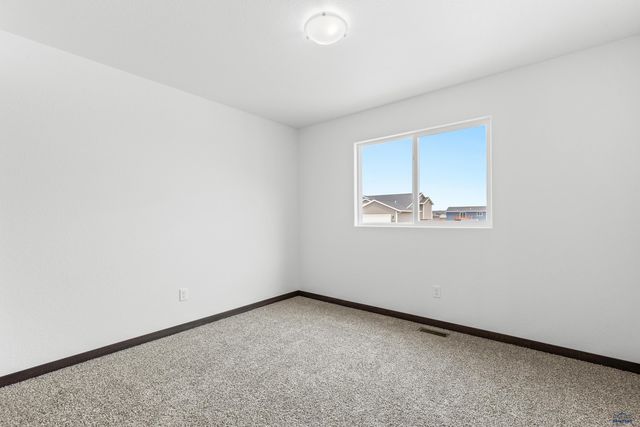 608 BULL RUN DR, Box Elder, SD 57719