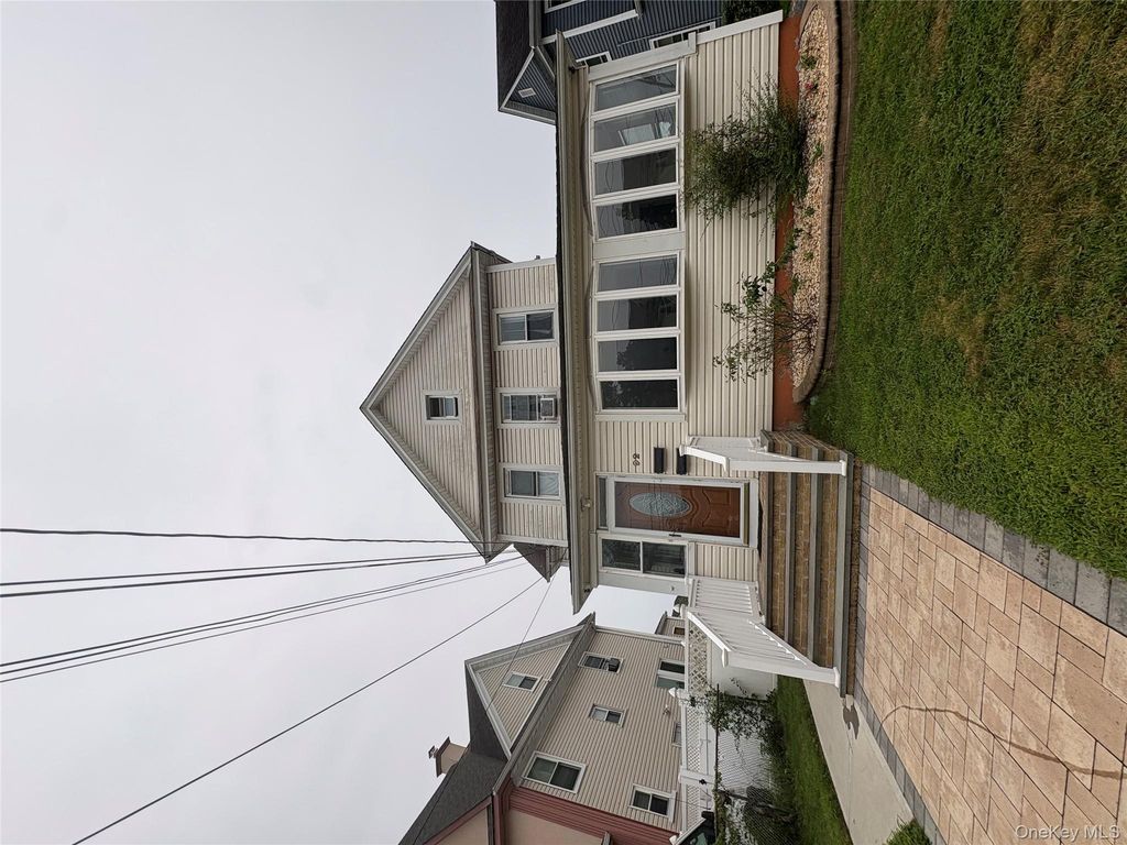 92 Leonard Avenue, Freeport, NY 11520