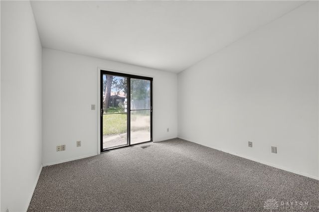 8377 Schoolgate Drive, Huber Heights, OH 45424
