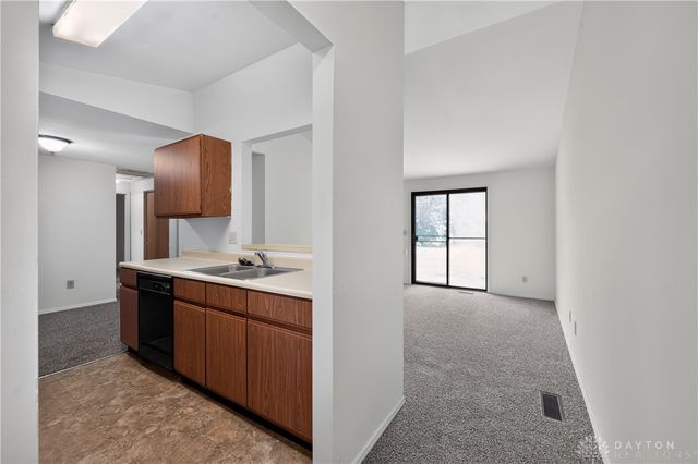 8377 Schoolgate Drive, Huber Heights, OH 45424