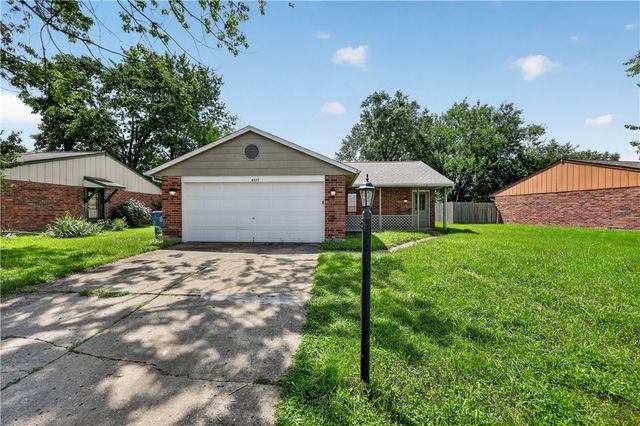 8377 Schoolgate Drive, Huber Heights, OH 45424