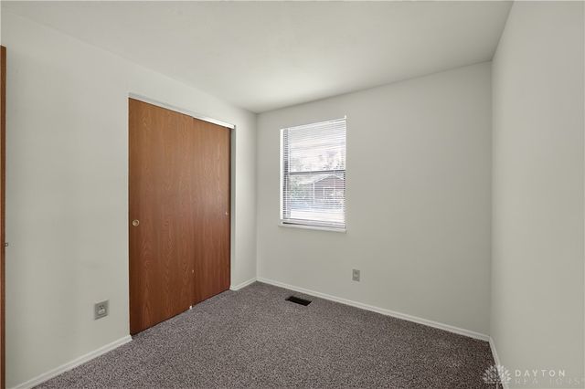 8377 Schoolgate Drive, Huber Heights, OH 45424