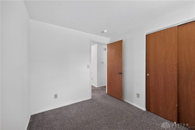 8377 Schoolgate Drive, Huber Heights, OH 45424