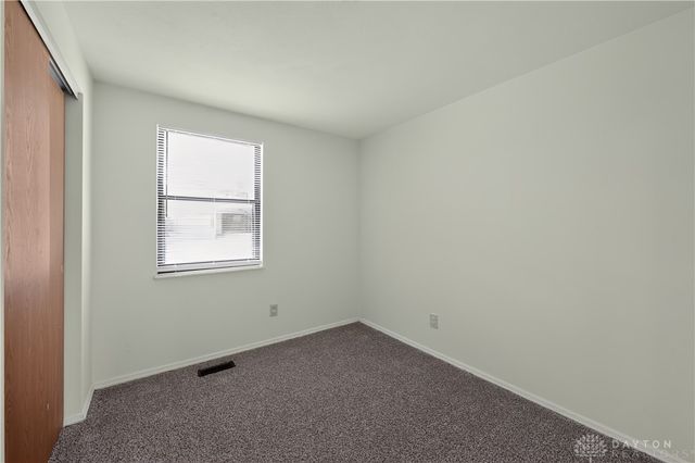 8377 Schoolgate Drive, Huber Heights, OH 45424