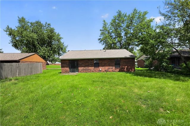 8377 Schoolgate Drive, Huber Heights, OH 45424