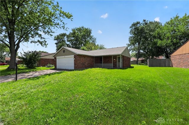 8377 Schoolgate Drive, Huber Heights, OH 45424