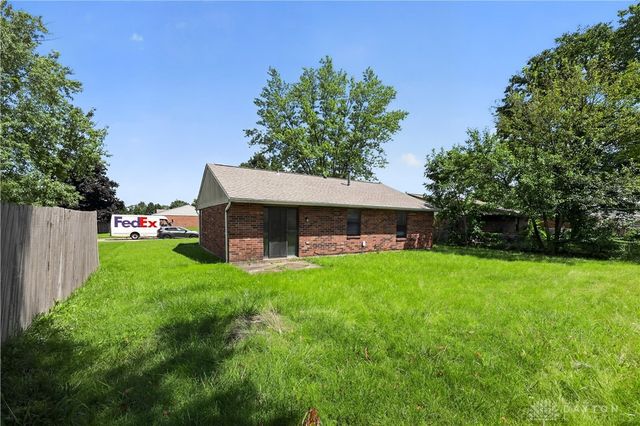8377 Schoolgate Drive, Huber Heights, OH 45424