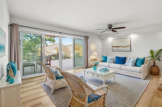 7430 SUNSHINE SKYWAY LANE S 201, St Petersburg, FL 33711