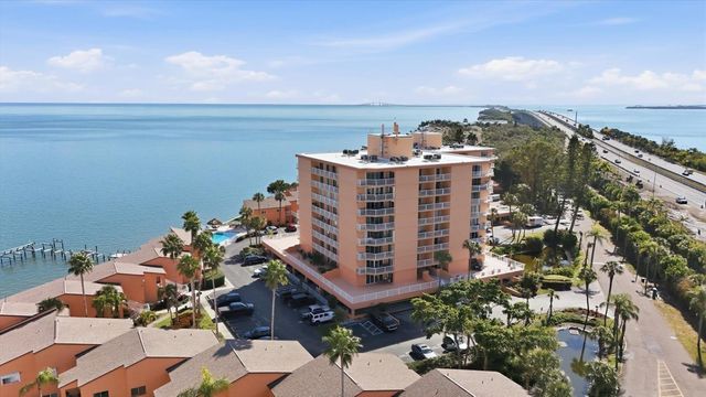 7430 SUNSHINE SKYWAY LANE S 201, St Petersburg, FL 33711