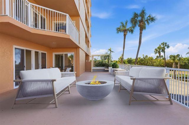 7430 SUNSHINE SKYWAY LANE S 201, St Petersburg, FL 33711