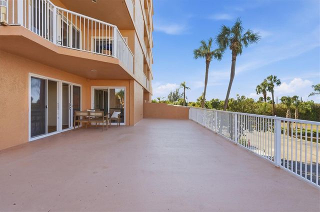 7430 SUNSHINE SKYWAY LANE S 201, St Petersburg, FL 33711