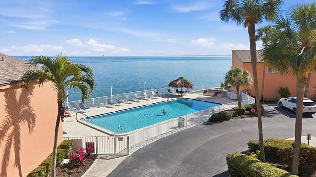 7430 SUNSHINE SKYWAY LANE S 201, St Petersburg, FL 33711